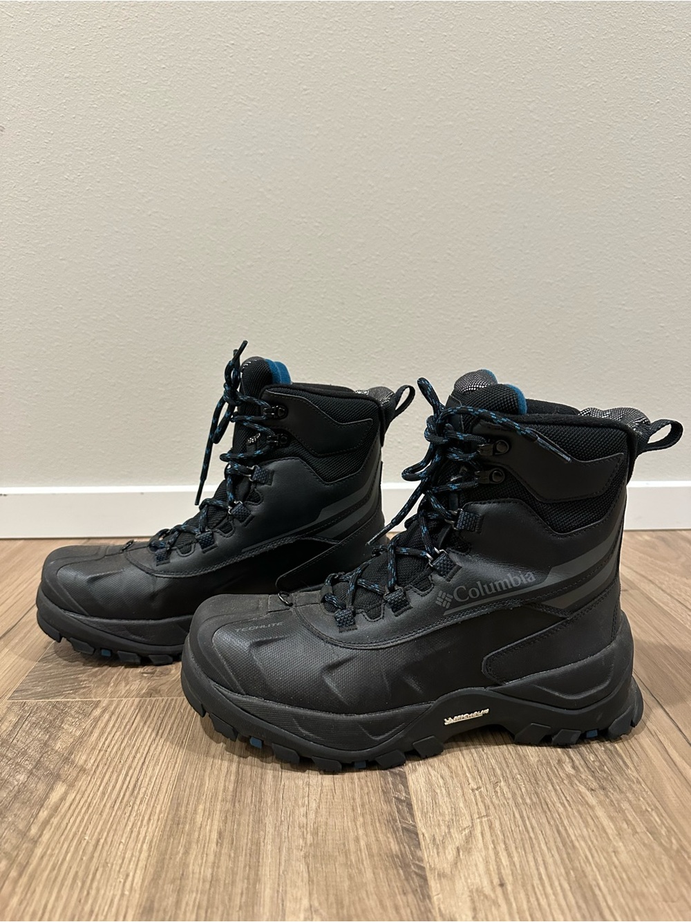Columbia Techlite Men's Waterproof Omni-Heat Winter Snow Boots Size 9